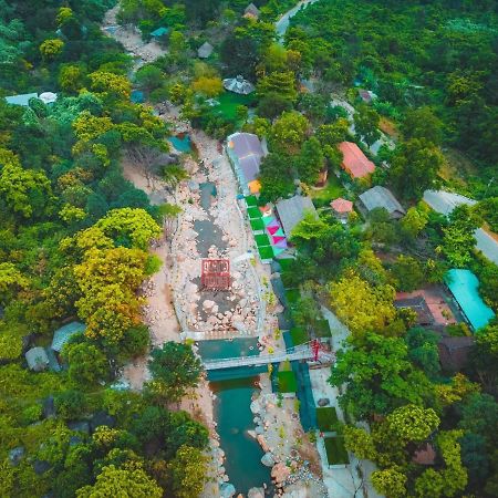 Hoang Lan Villa - Suoi Luong - Hai Van Park Da Nang Exterior foto